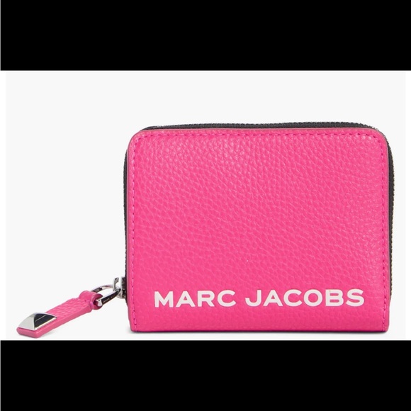 Marc Jacobs Fuchsia Leather Wallet - Picture 1 of 2